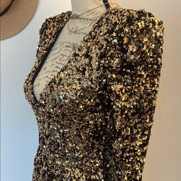 Lulus | Brand New You Gold Sequin Bodycon Mini Dress Size XS Homecoming Dress - Picture 6 of 12